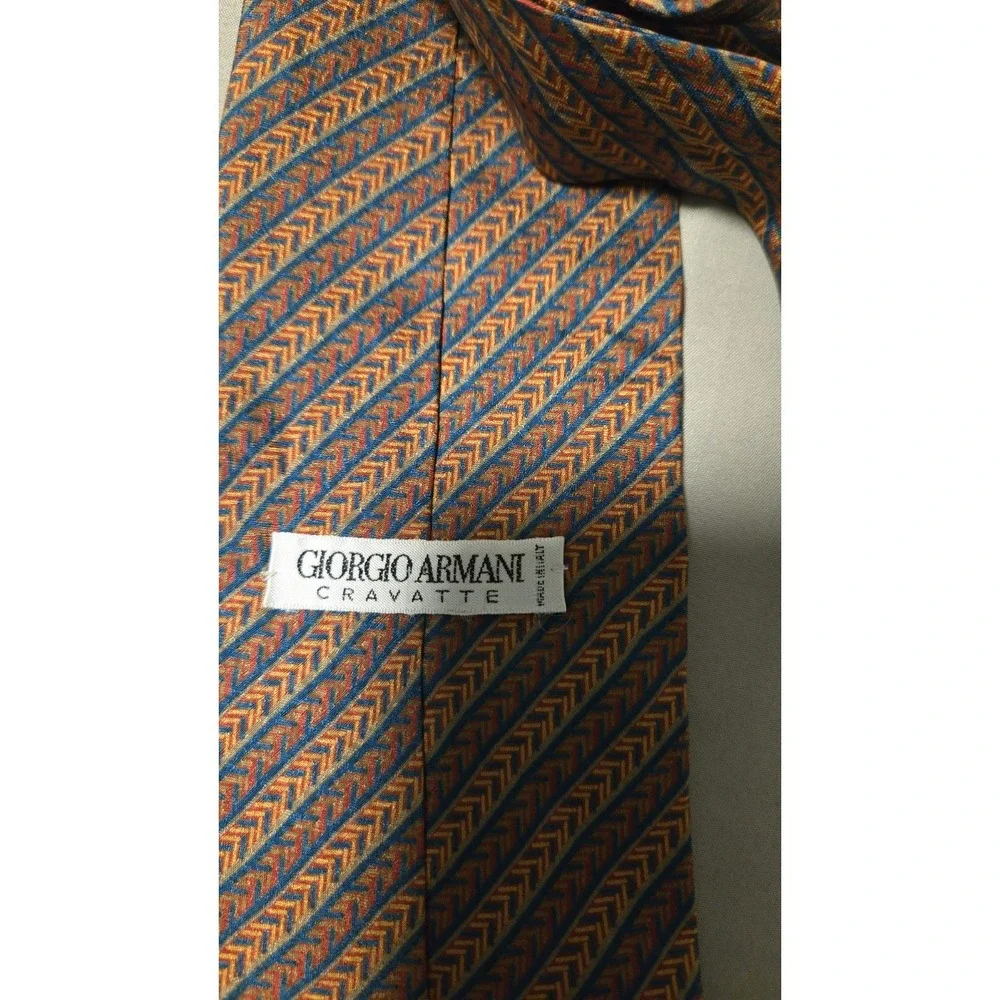 Giorgio Armani Cravatte Silk Tie Geometric Pattern Luxury Designer Italy Mens